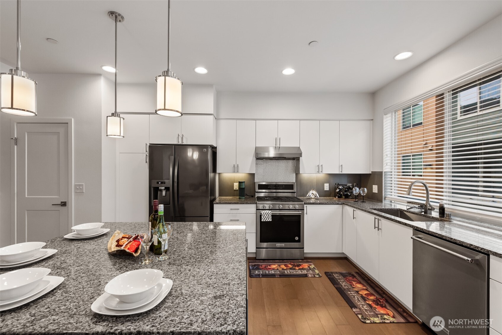 15729 NE 14th Aly , Bellevue, WA 98008