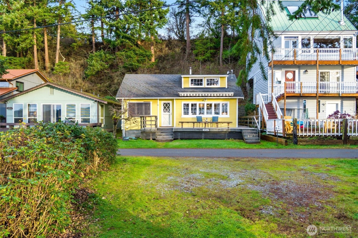 534 Sundin Drive , Camano Island, WA 98282