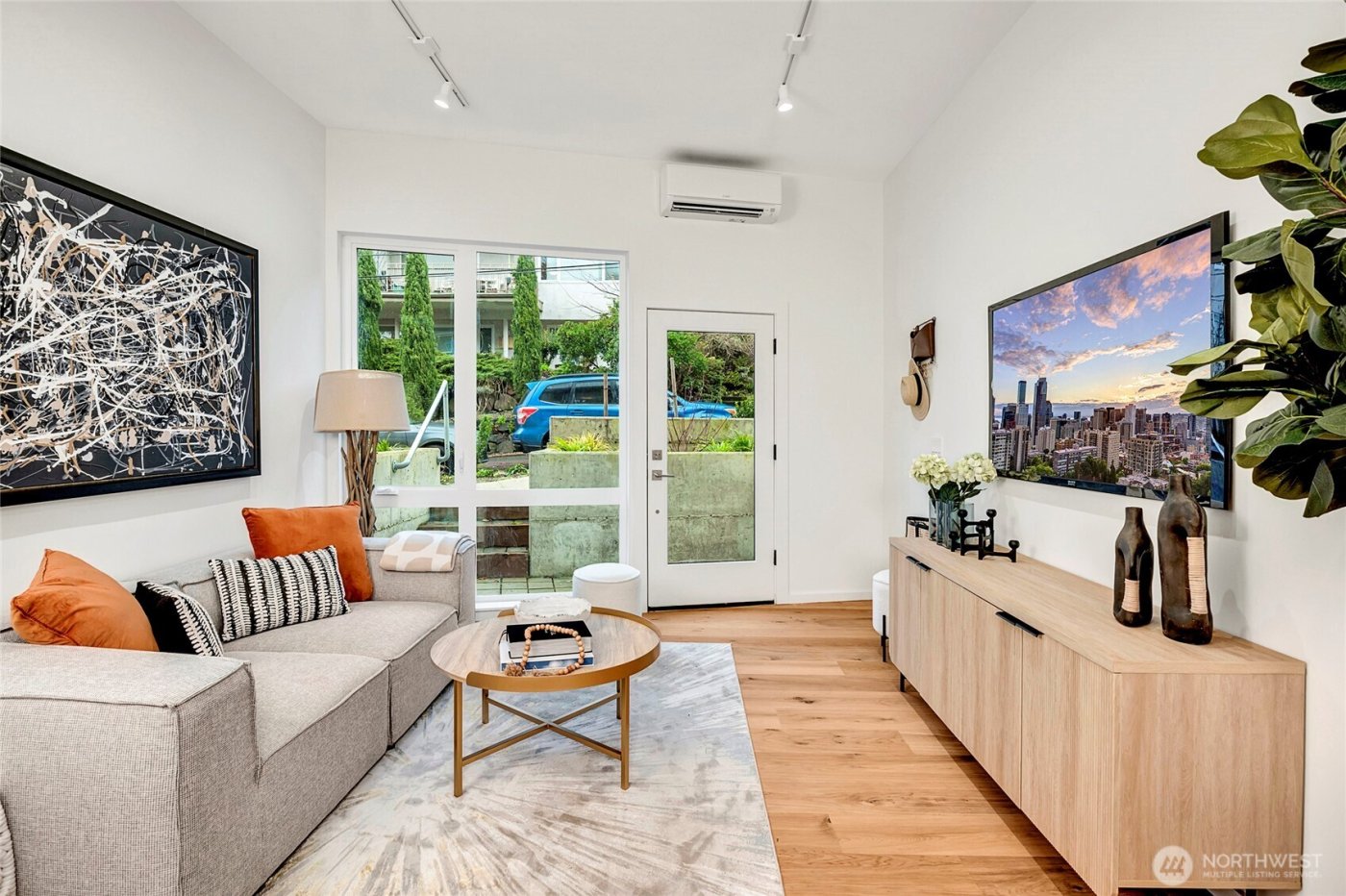 627 13th Avenue E, Seattle, WA 98102