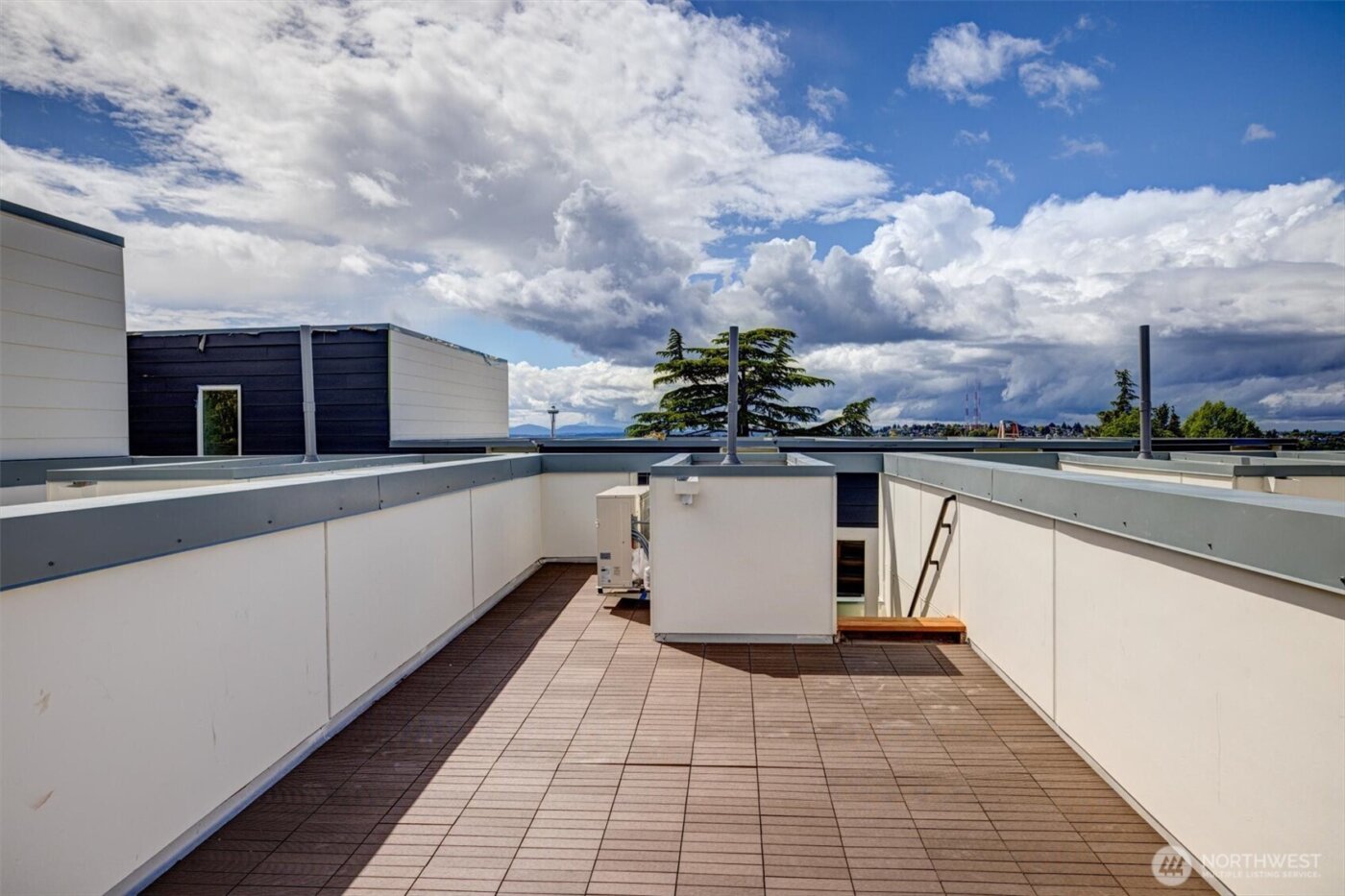 635 13th Avenue E, Seattle, WA 98102