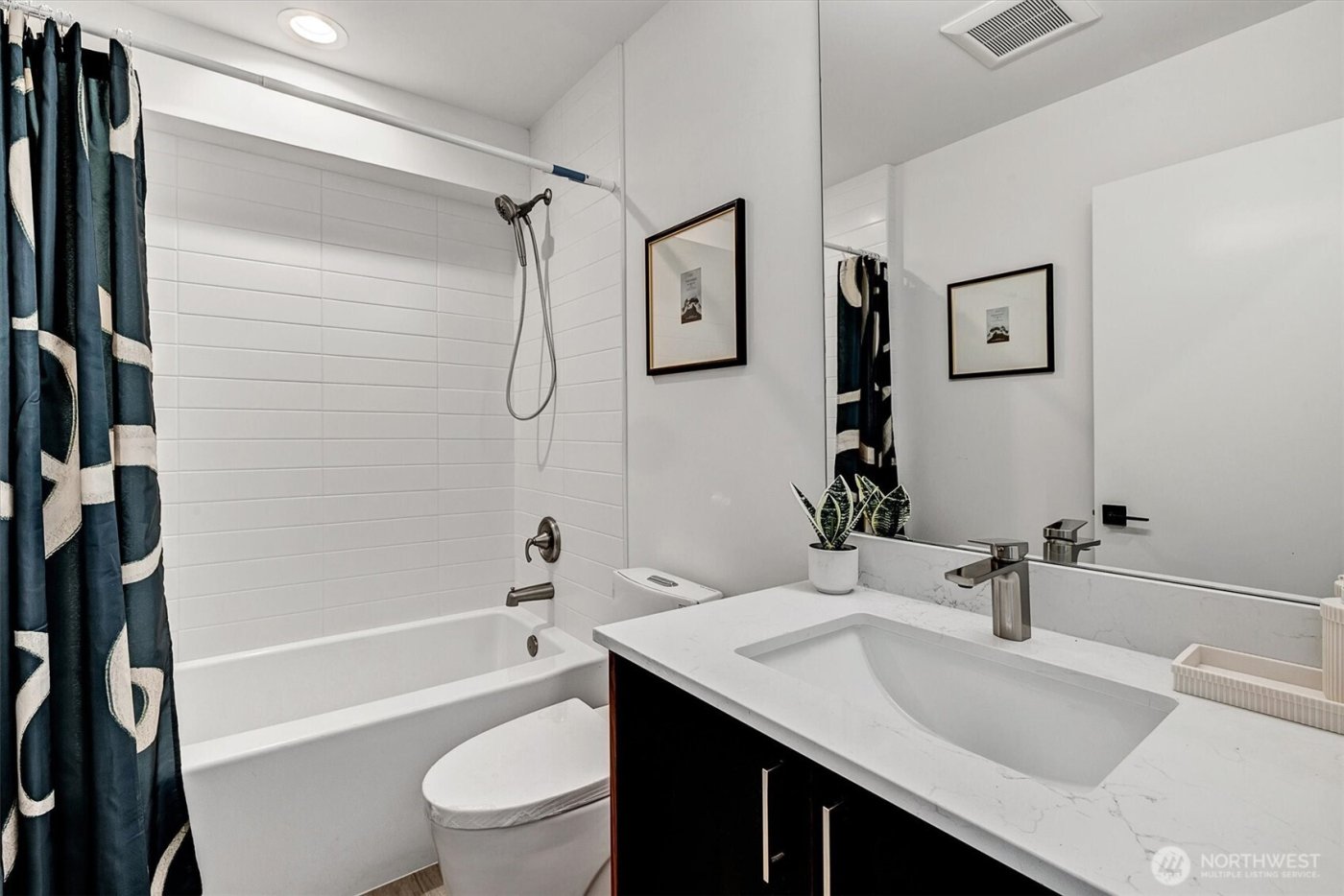 1233 E Roy Street , Seattle, WA 98102