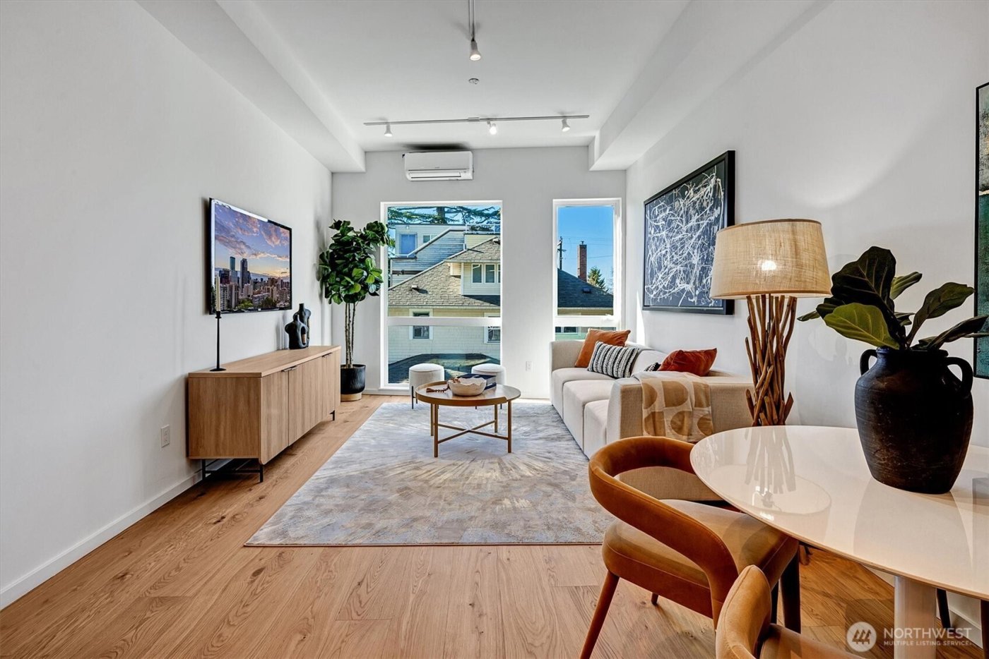 1233 E Roy Street , Seattle, WA 98102