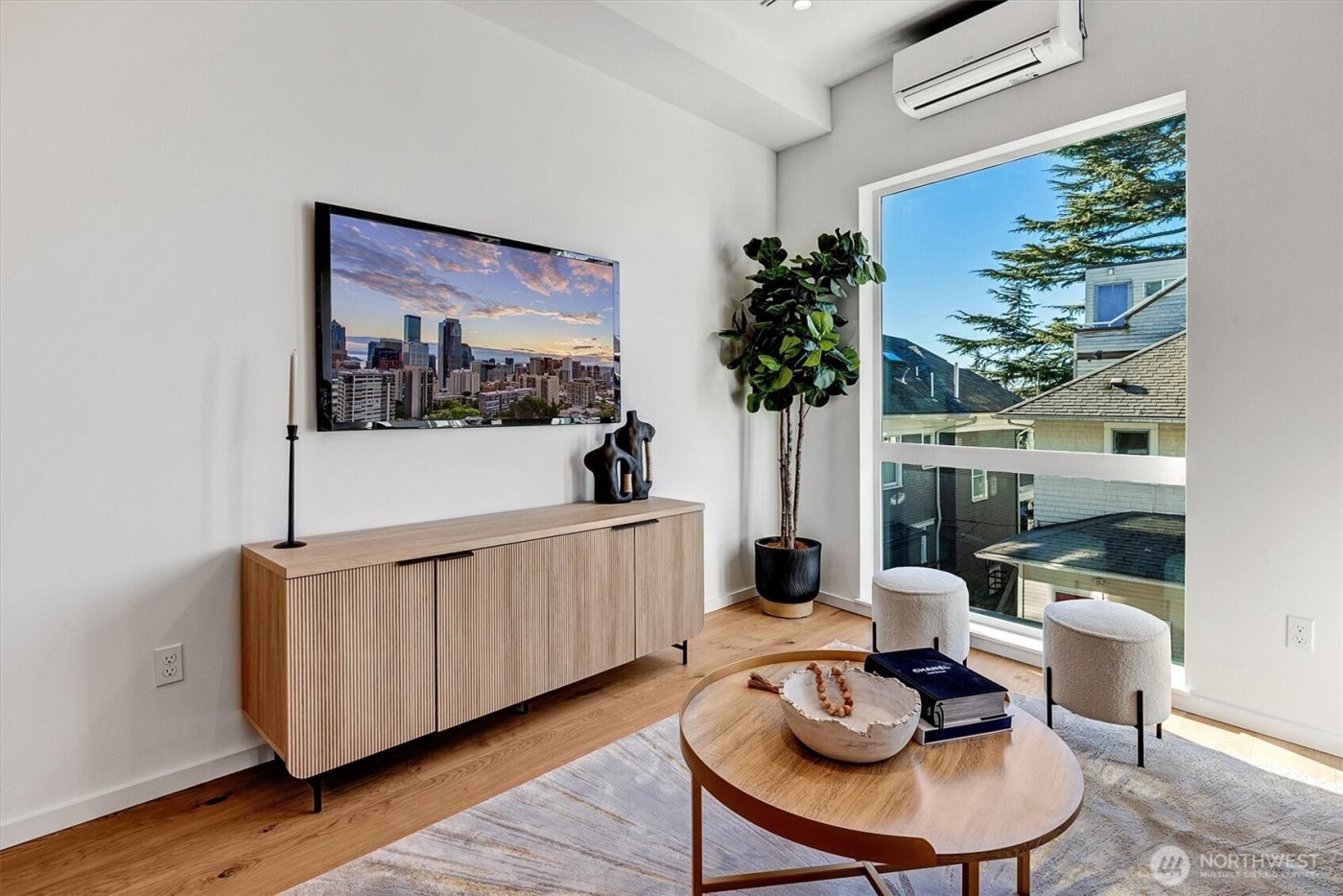 1233 E Roy Street , Seattle, WA 98102