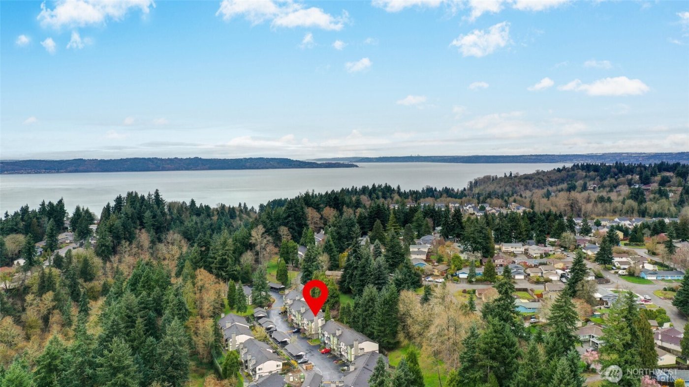 31500 33rd Place SW #V102, Federal Way, WA 98023