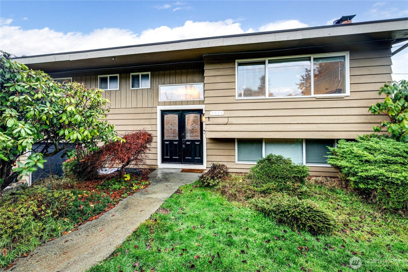 3623 Shelby Road , Lynnwood, WA 98087-5525