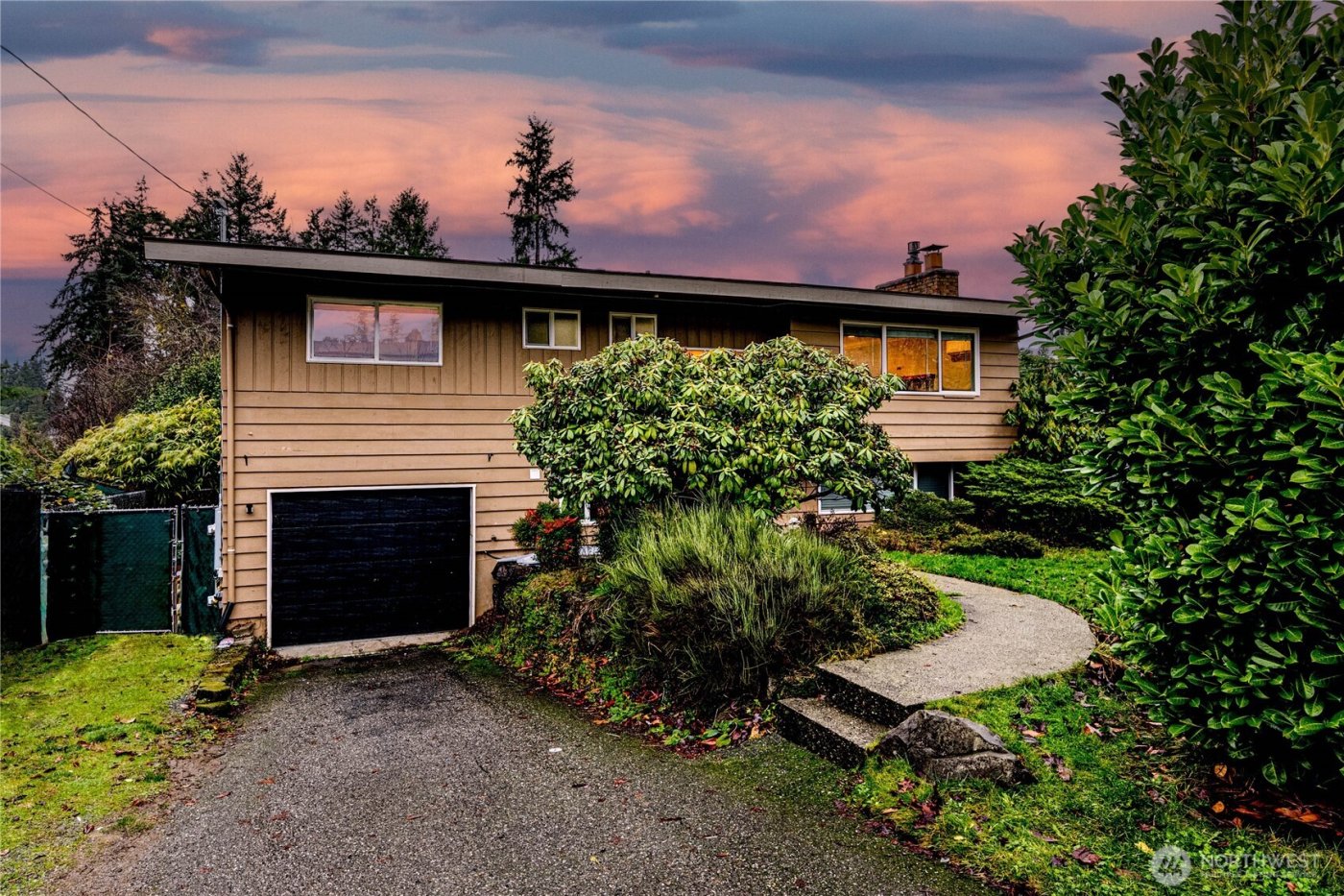 3623 Shelby Road , Lynnwood, WA 98087-5525