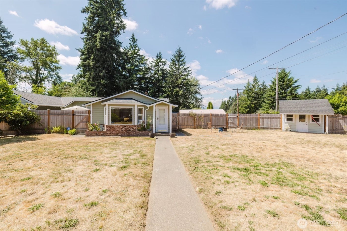 143 Dora Avenue , Bremerton, WA 98312