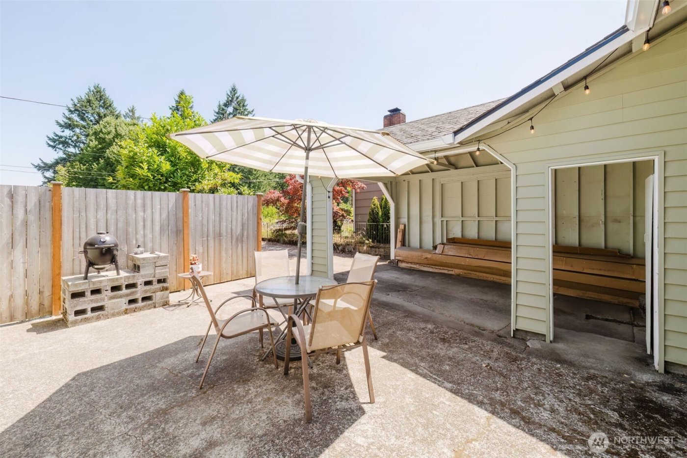 143 Dora Avenue , Bremerton, WA 98312