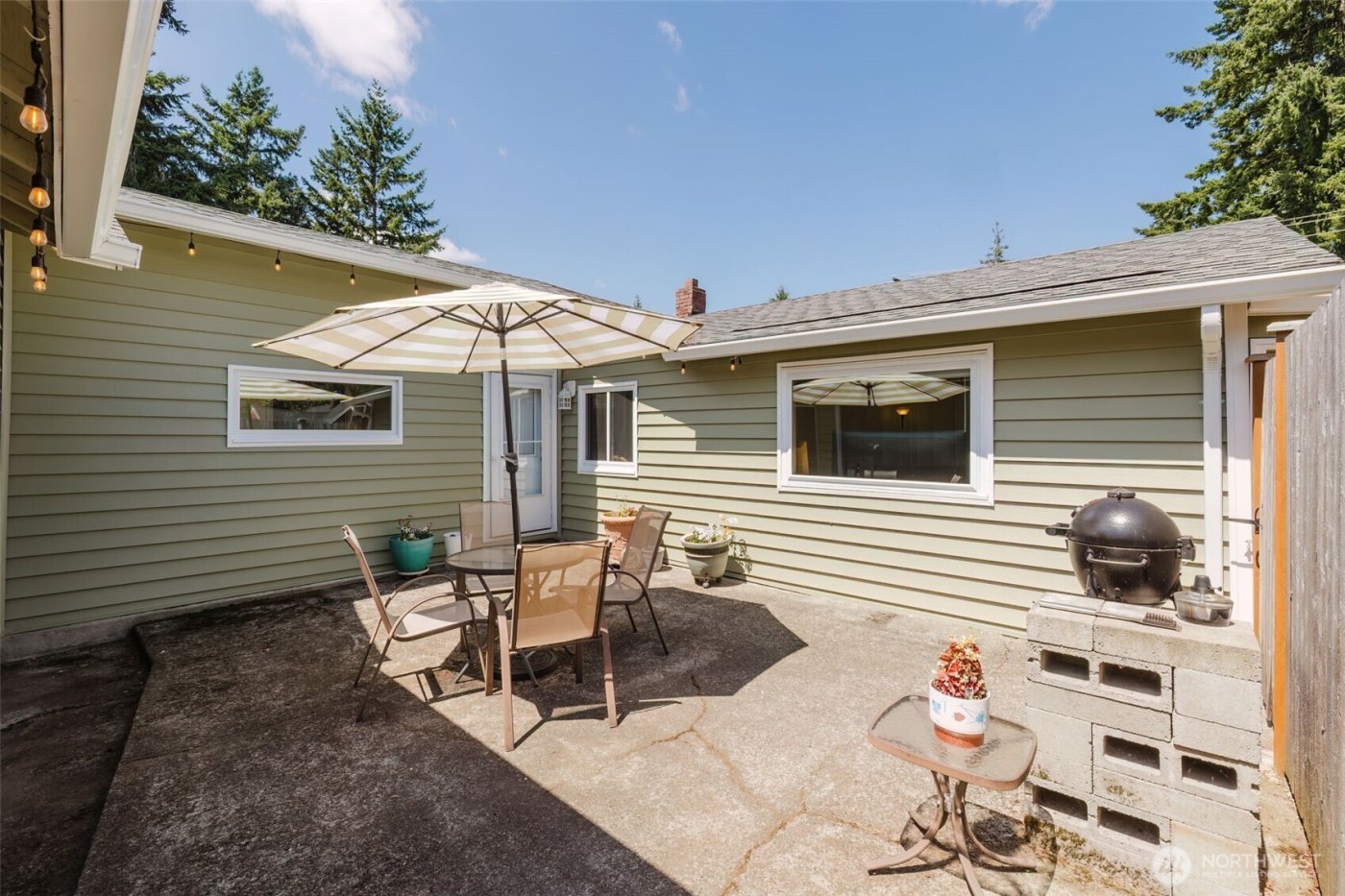 143 Dora Avenue , Bremerton, WA 98312