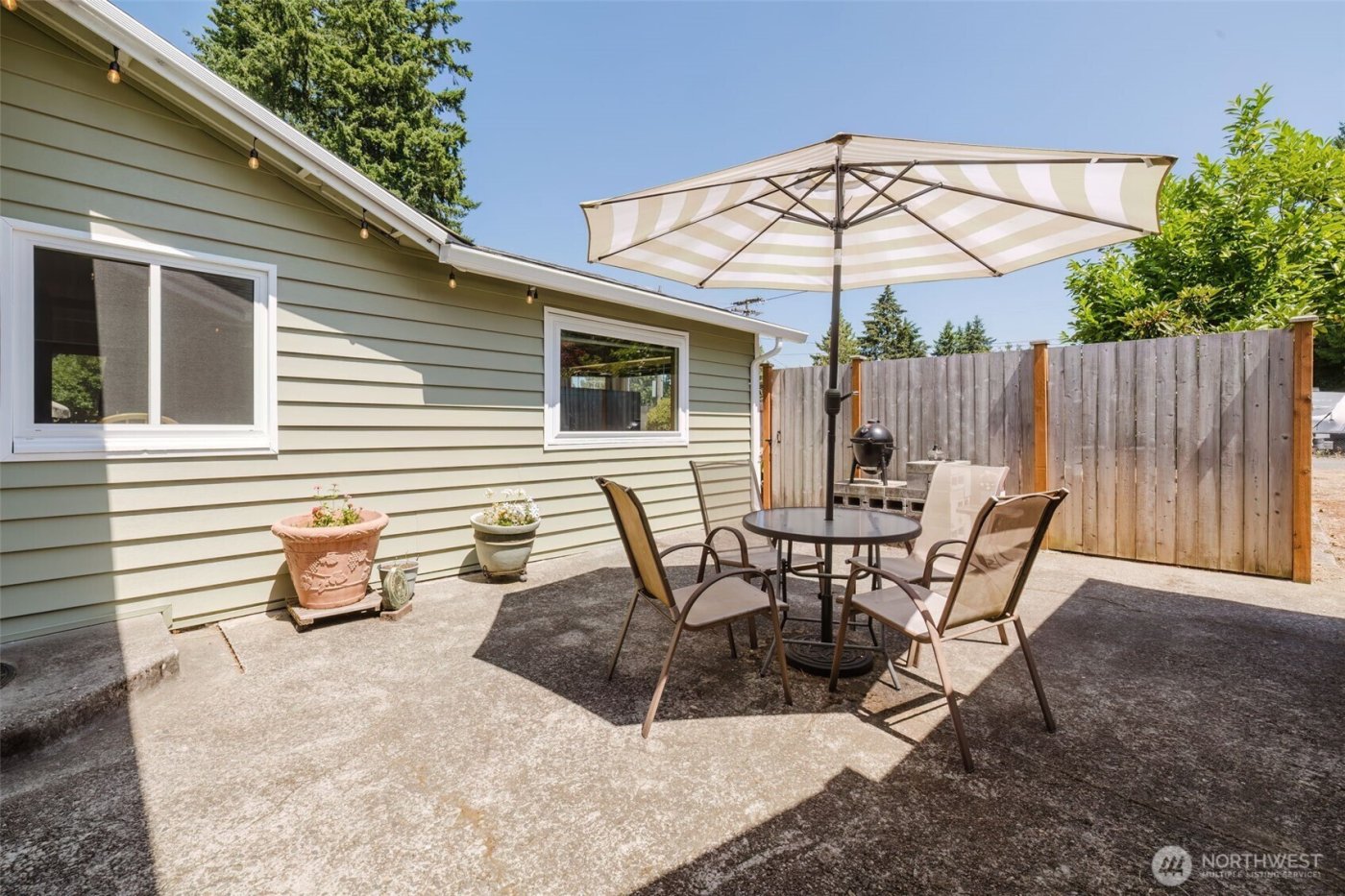 143 Dora Avenue , Bremerton, WA 98312