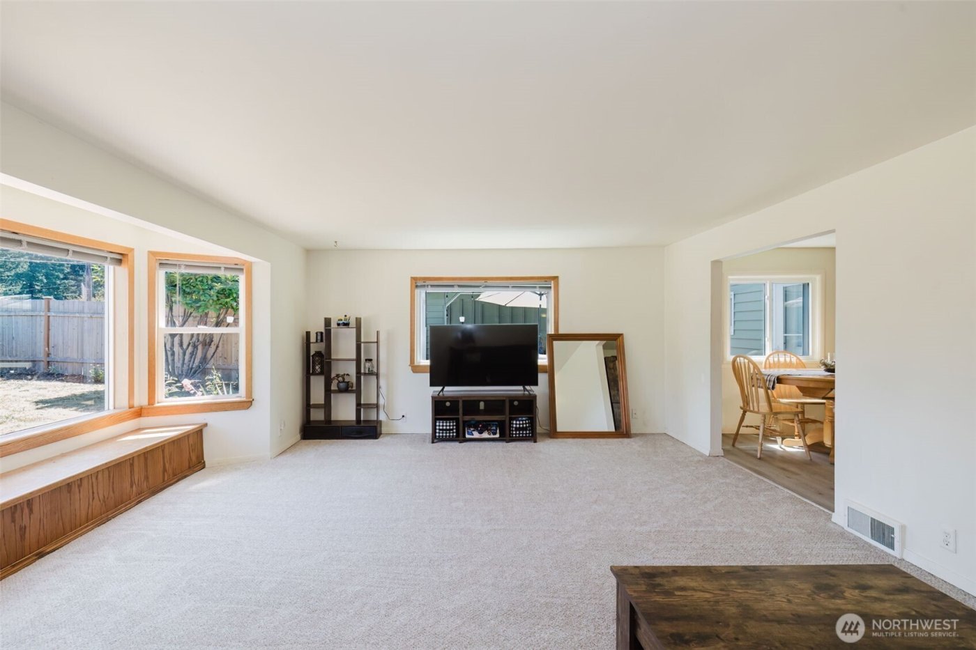 143 Dora Avenue , Bremerton, WA 98312