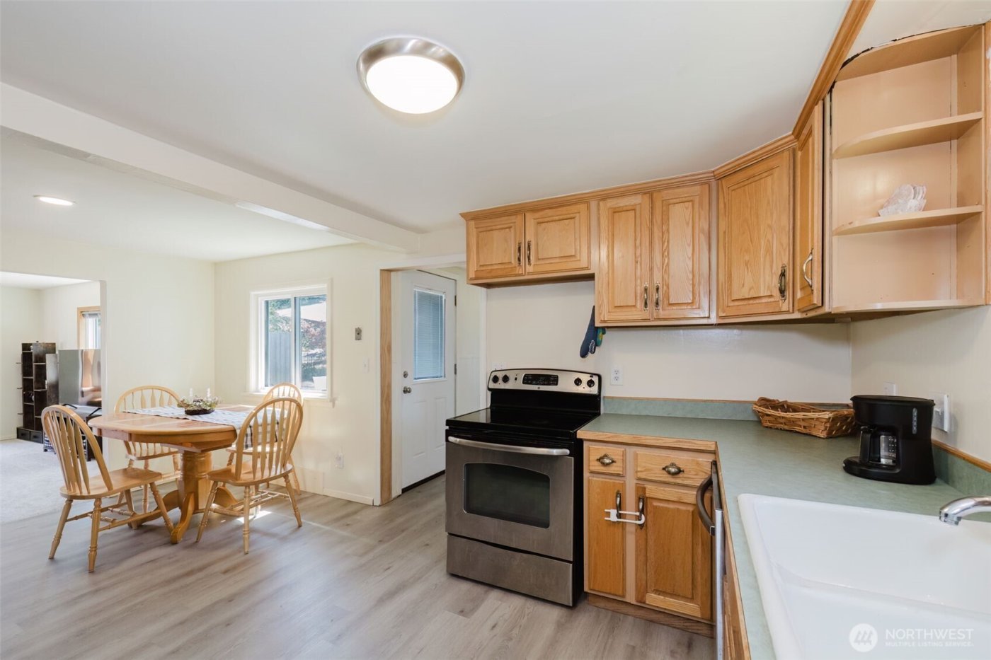 143 Dora Avenue , Bremerton, WA 98312