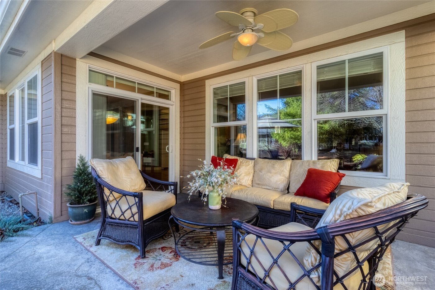 731 SE Swainson Lane , College Place, WA 99324