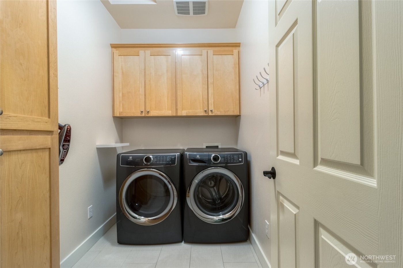 731 SE Swainson Lane , College Place, WA 99324