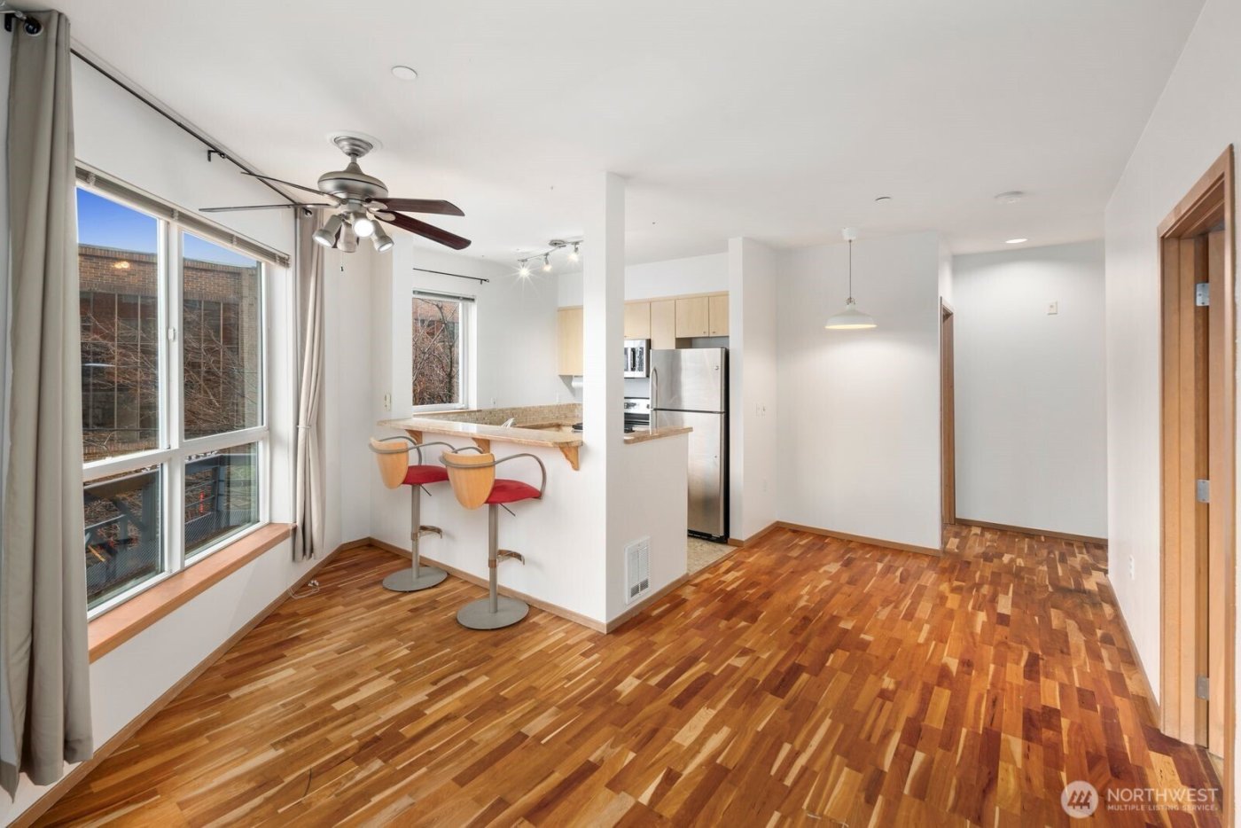 668 S Lane Street #314, Seattle, WA 98104