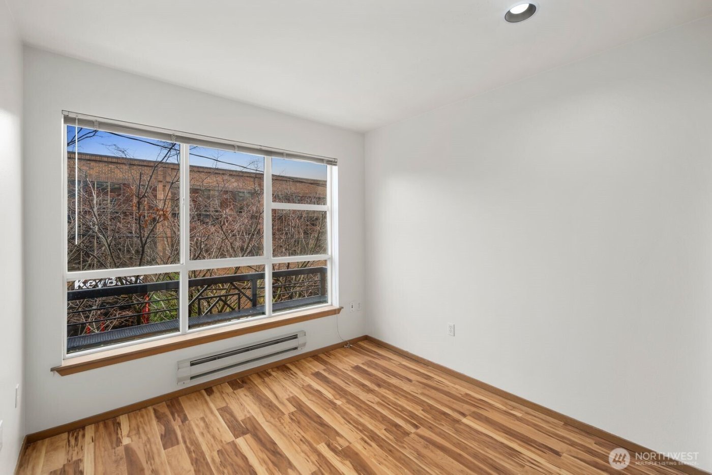 668 S Lane Street #314, Seattle, WA 98104