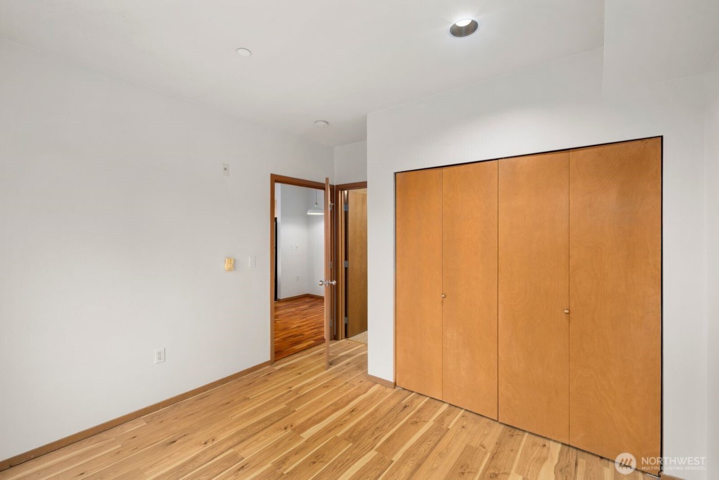 668 S Lane Street #314, Seattle, WA 98104