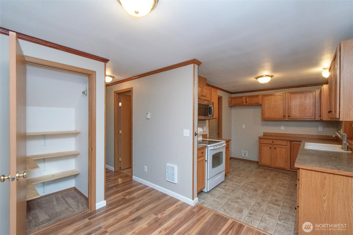 1515 S Pine Street , Port Angeles, WA 98362