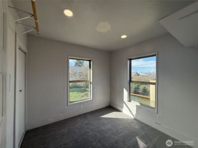 409 E Lopez Avenue , Port Angeles, WA 98362 - Photo 7