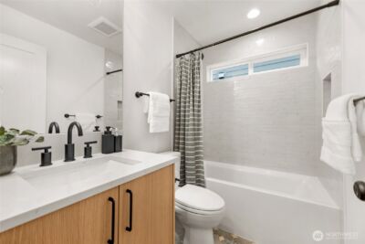 4048 32nd Avenue W #B, Seattle, WA 98199 - Photo 4