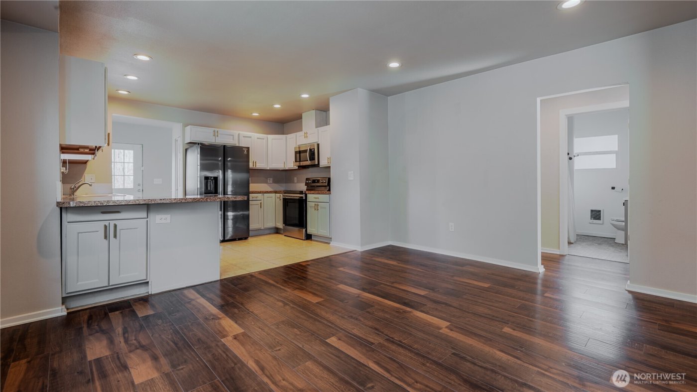 1421 S 45th , Tacoma, WA 98418-2416