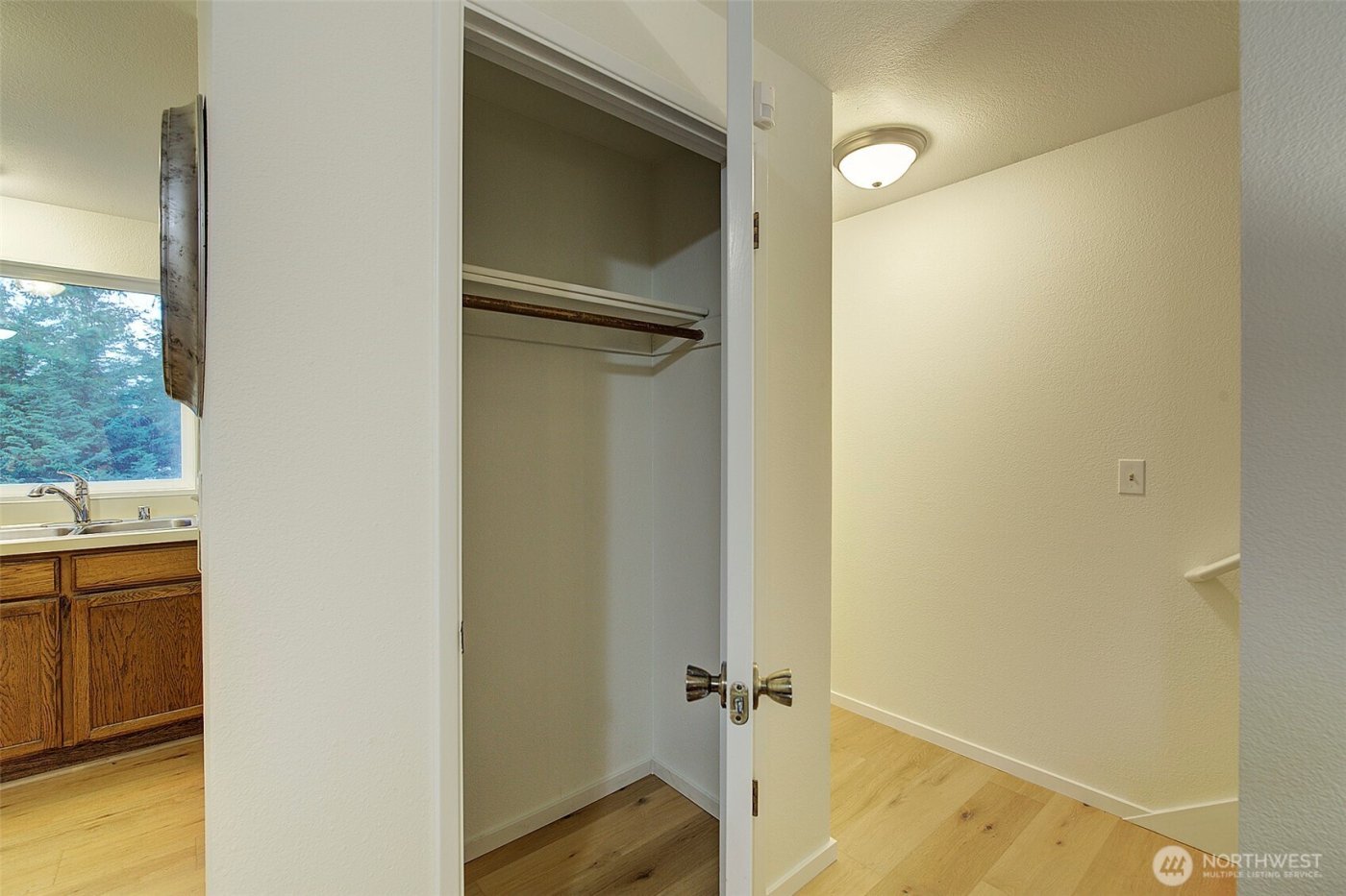 918 N 165th Street #6, Shoreline, WA 98133