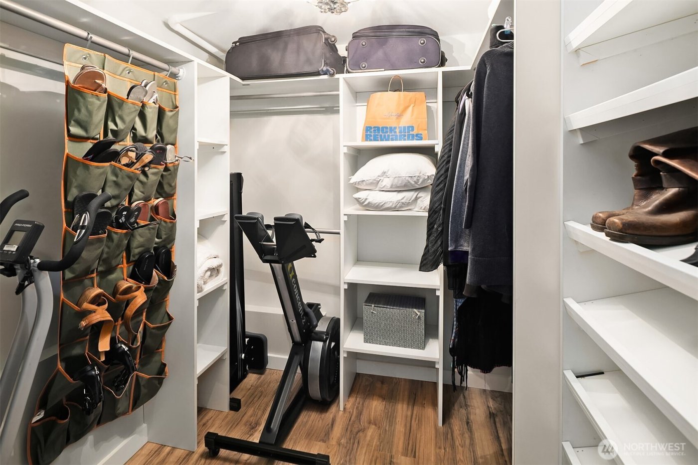 15828 25th Avenue SW, Burien, WA 98166