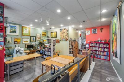 9222 Roosevelt Way NE #A, Seattle, WA 98115 - Photo 16