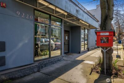 9222 Roosevelt Way NE #A, Seattle, WA 98115 - Photo 4