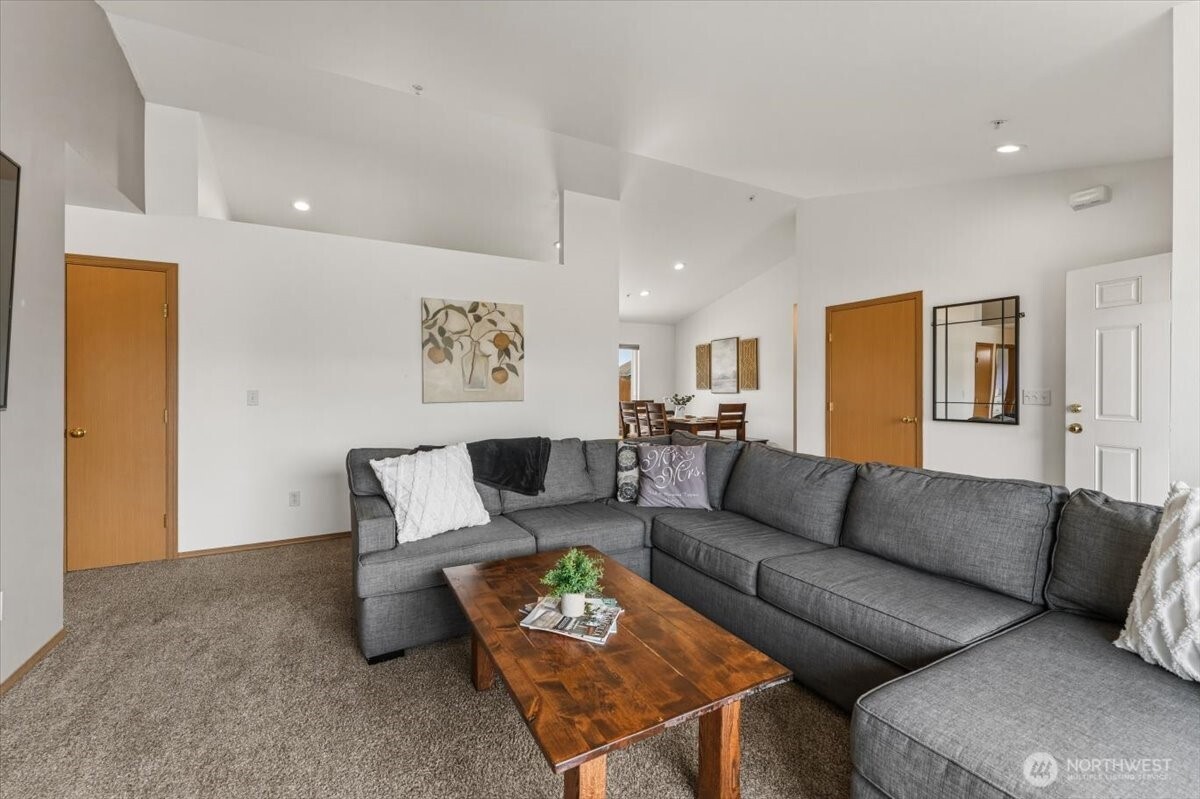 1315 Tractor Loop , East Wenatchee, WA 98802