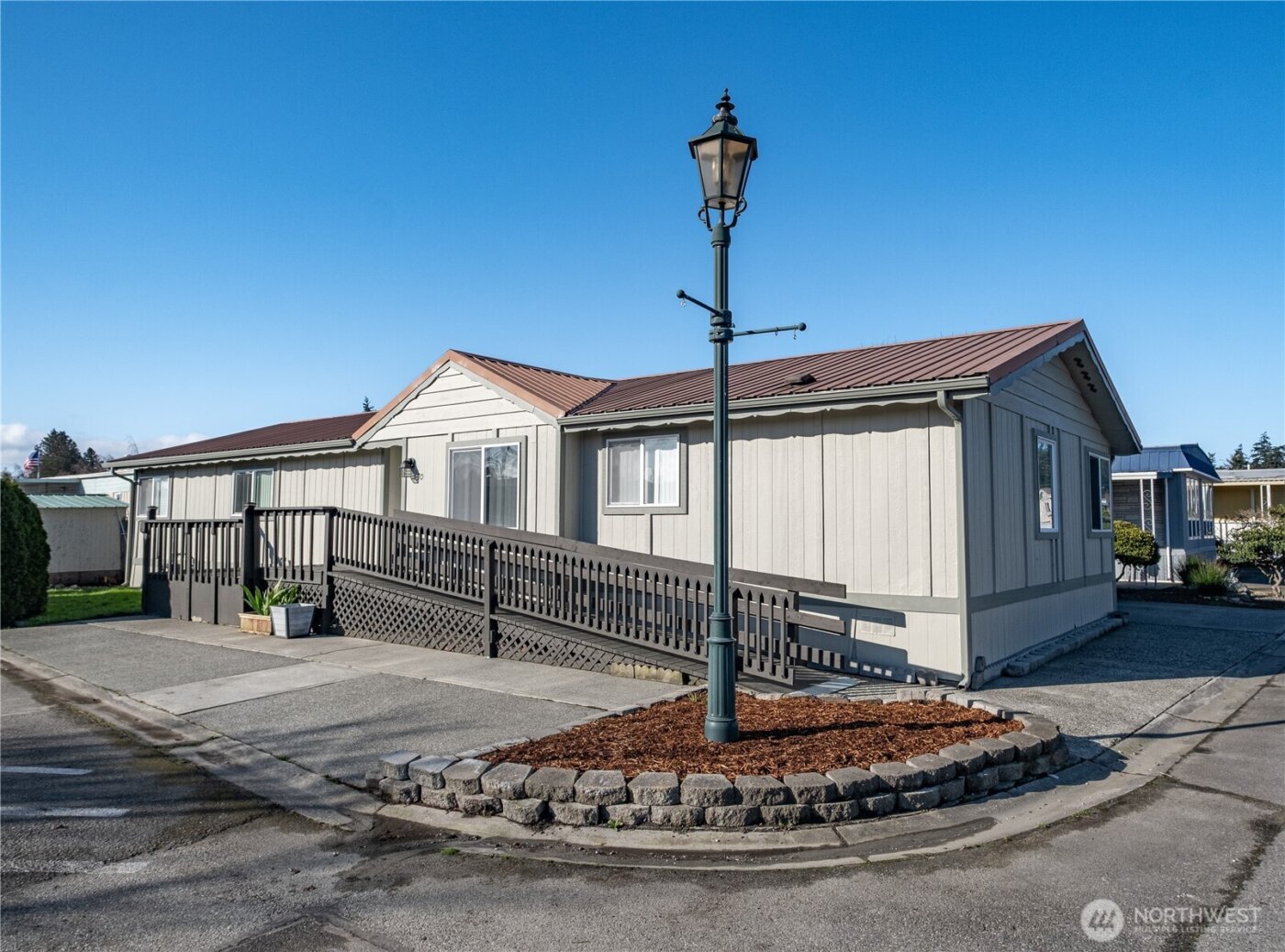 225 NE Ernst #50, Oak Harbor, WA 98277