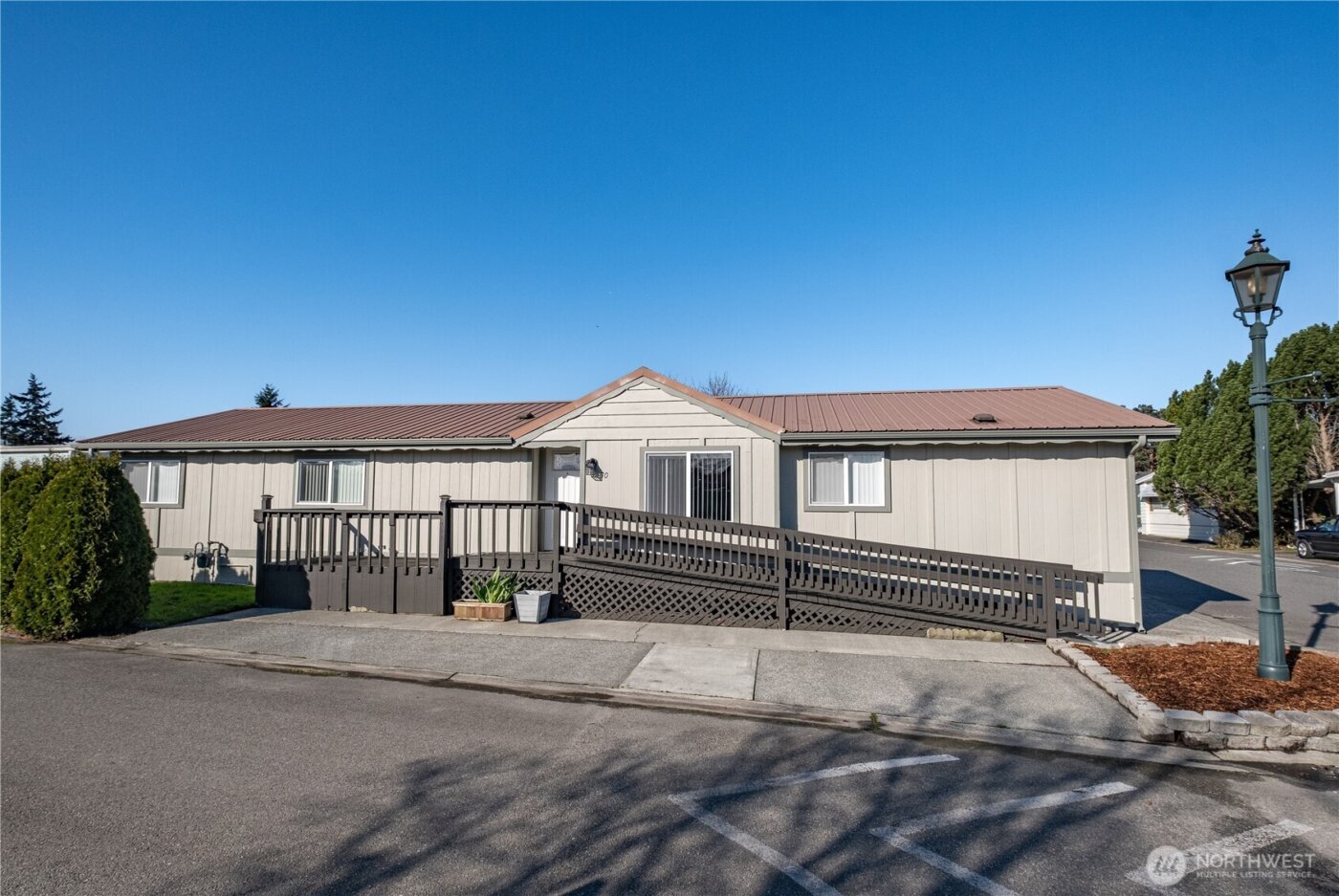 225 NE Ernst #50, Oak Harbor, WA 98277