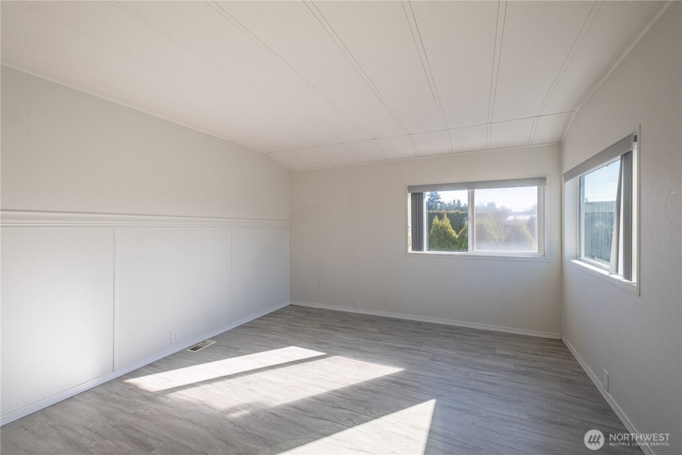 225 NE Ernst #50, Oak Harbor, WA 98277