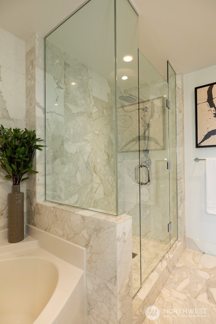 737 Olive Way #3702, Seattle, WA 98101