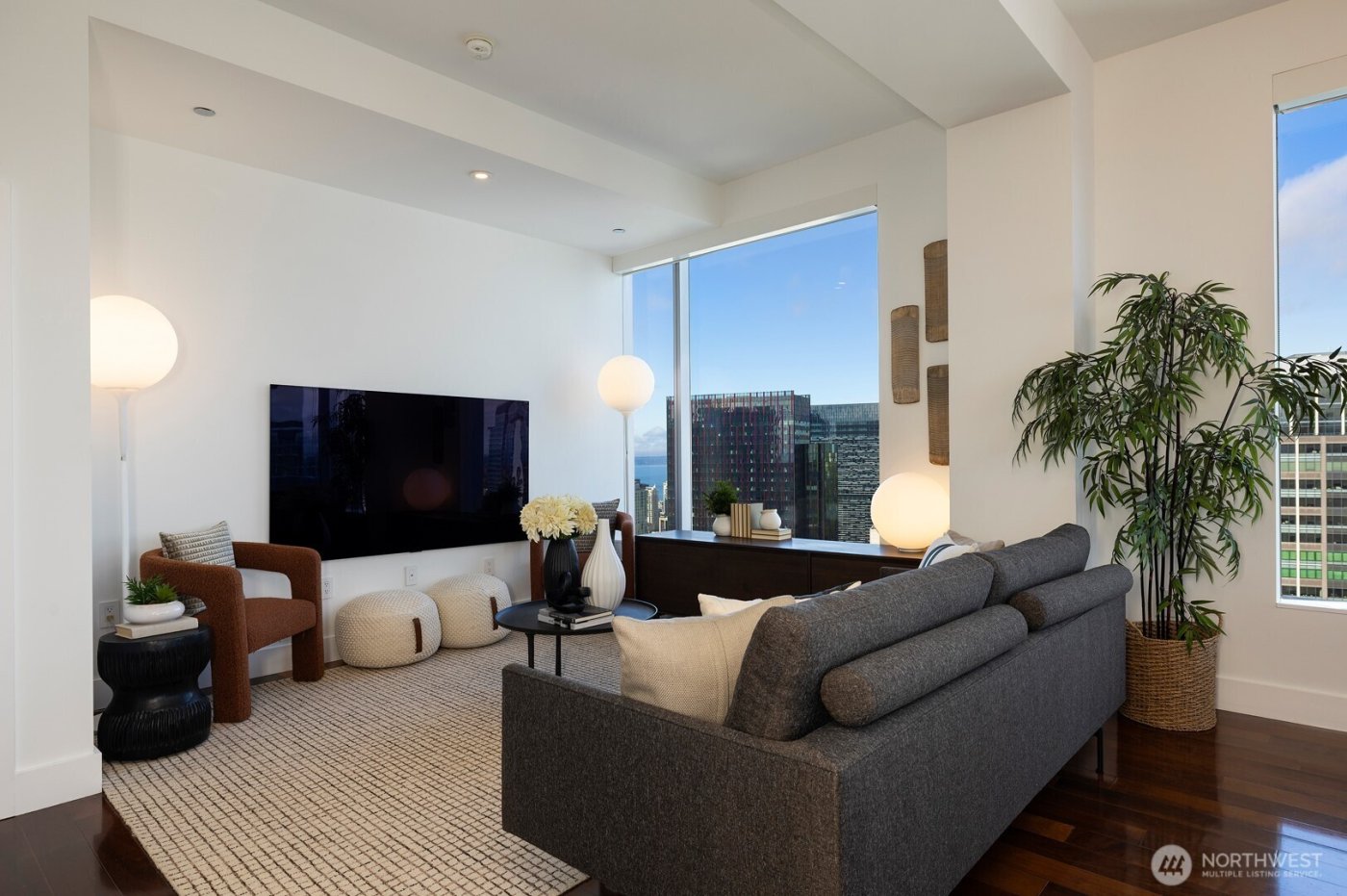 737 Olive Way #3702, Seattle, WA 98101