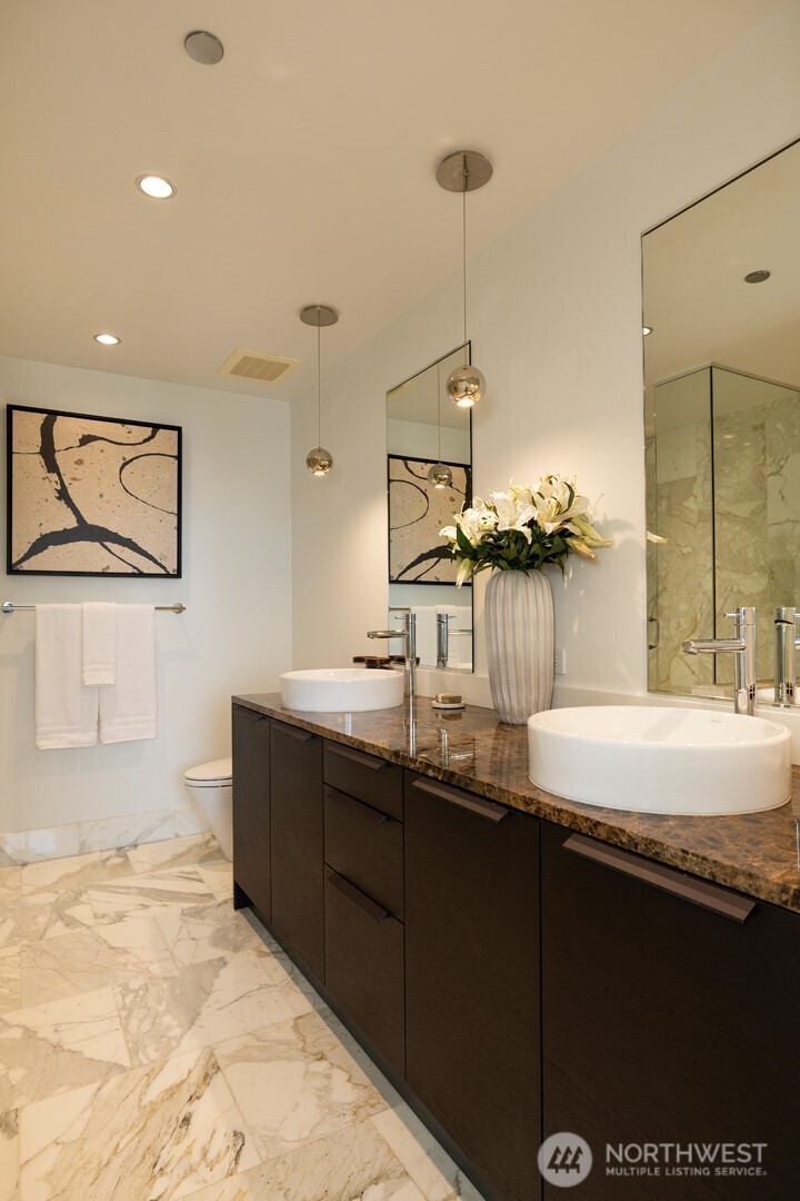 737 Olive Way #3702, Seattle, WA 98101