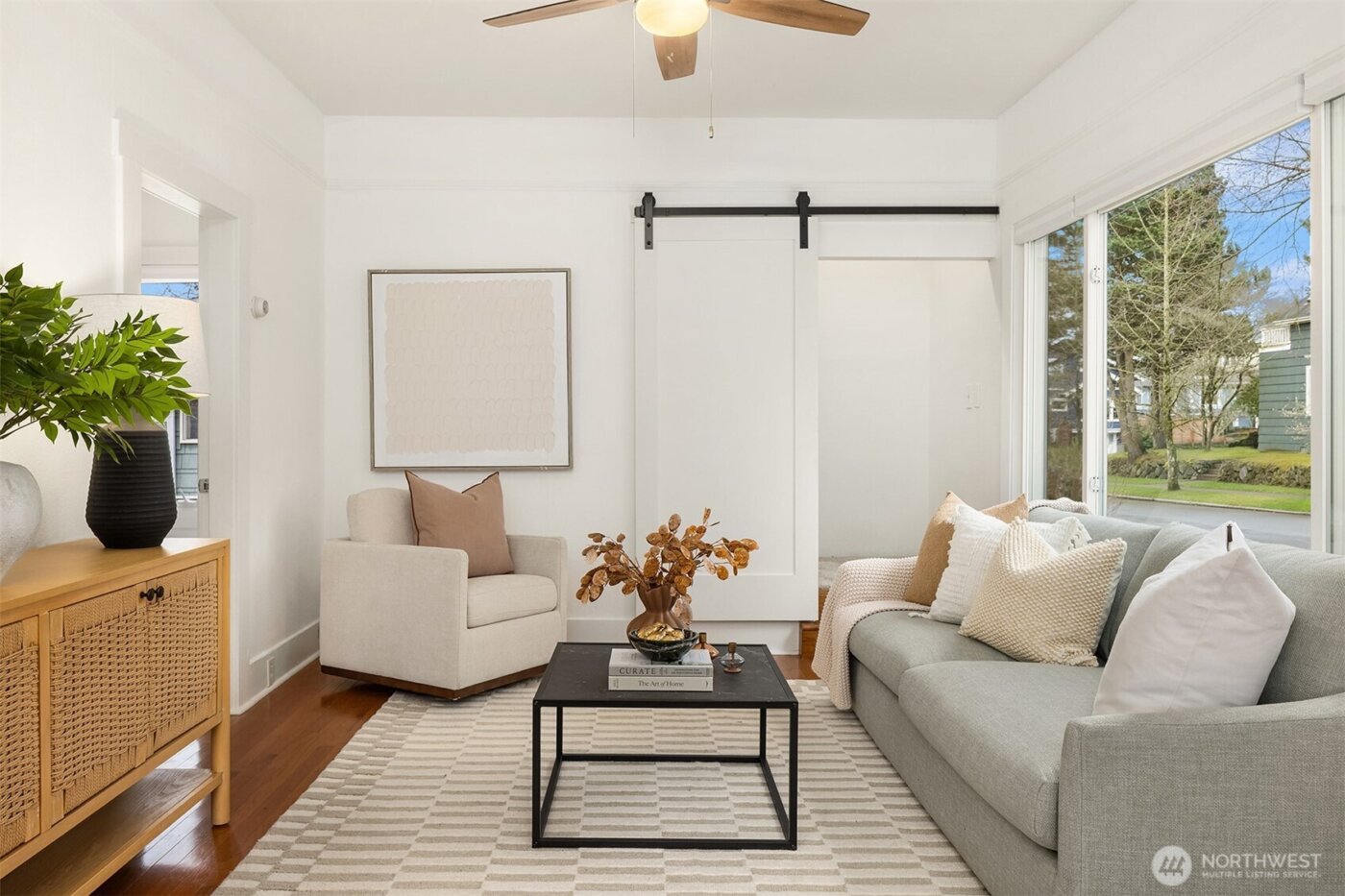 516 W Howe Street , Seattle, WA 98119