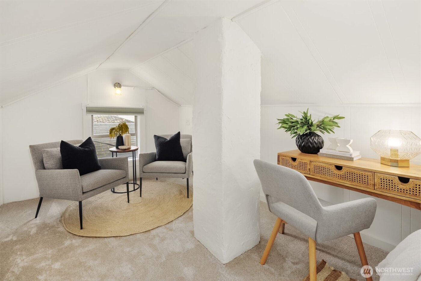 516 W Howe Street , Seattle, WA 98119