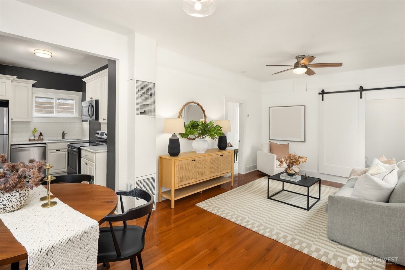 516 W Howe Street , Seattle, WA 98119