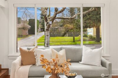 516 W Howe Street , Seattle, WA 98119 - Photo 4