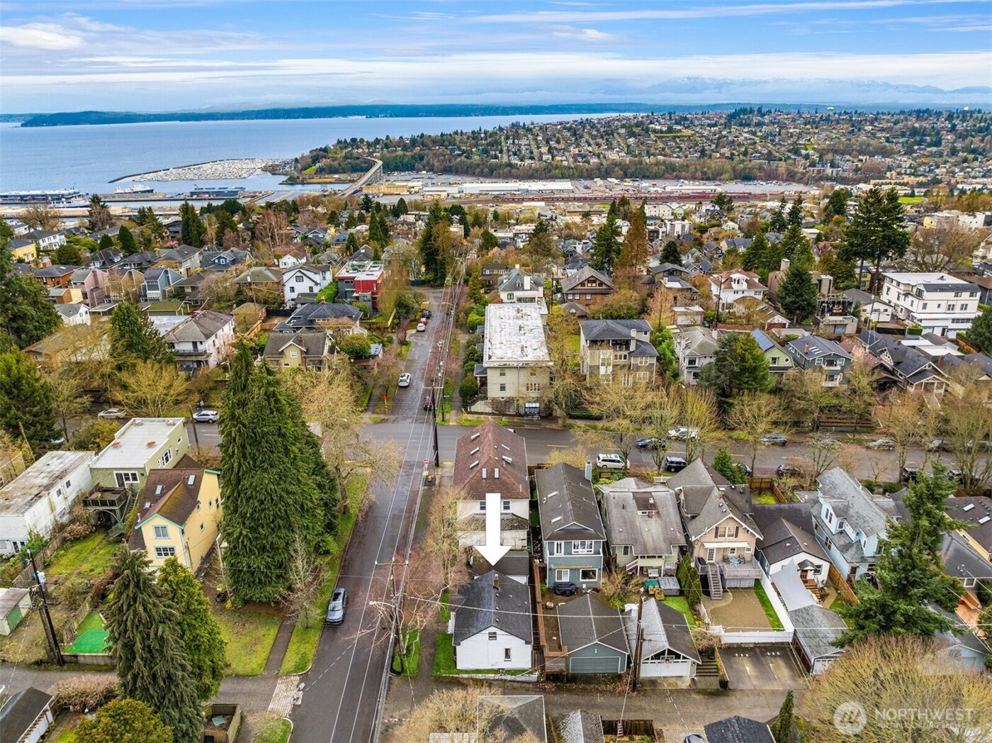 516 W Howe Street , Seattle, WA 98119