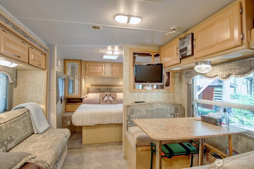 71 Wilderness Way , Deming, WA 98244