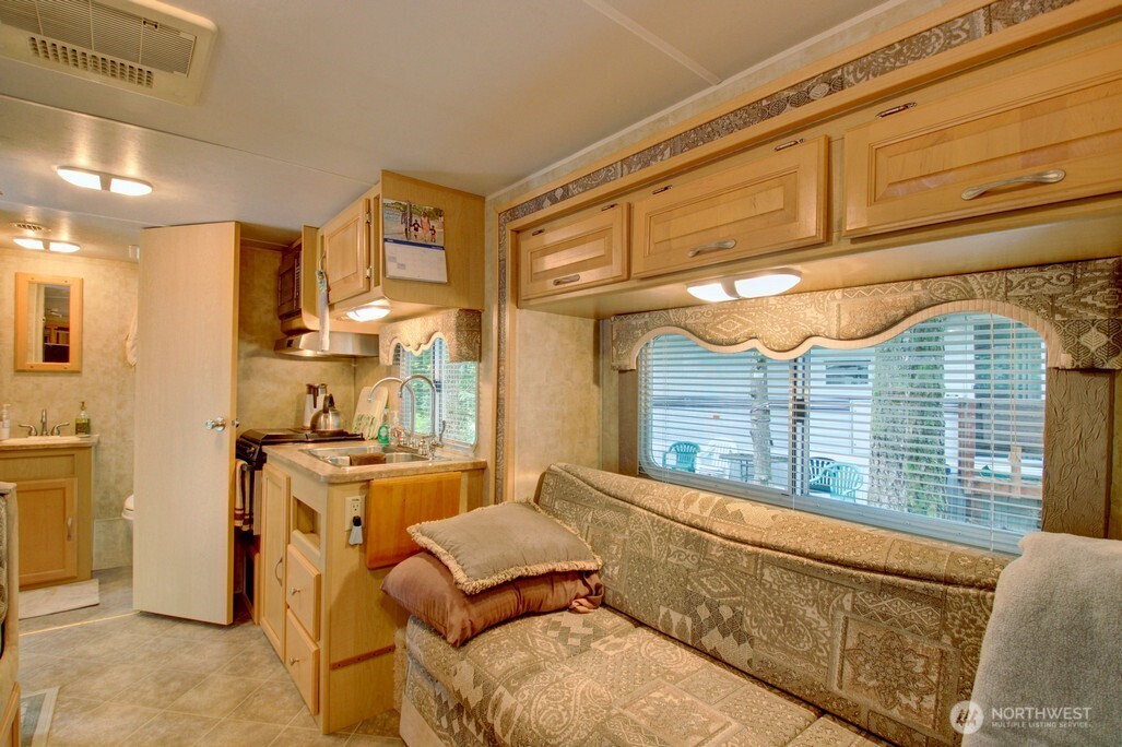 71 Wilderness Way , Deming, WA 98244