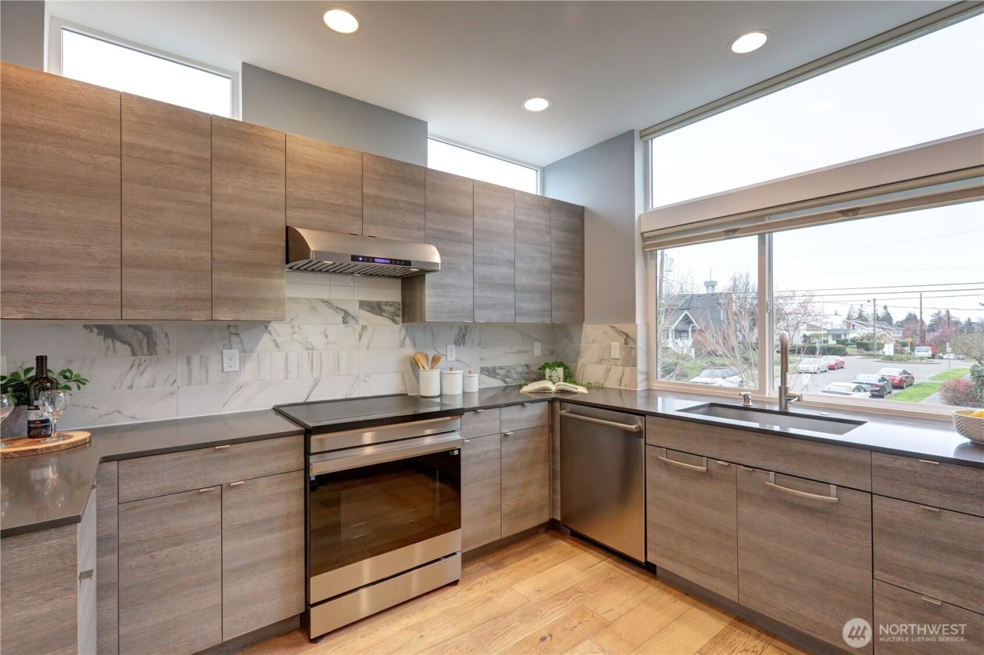 3931 California Avenue SW, Seattle, WA 94116