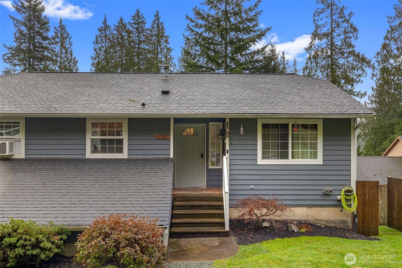 798 West Road , Sedro Woolley, WA 98284