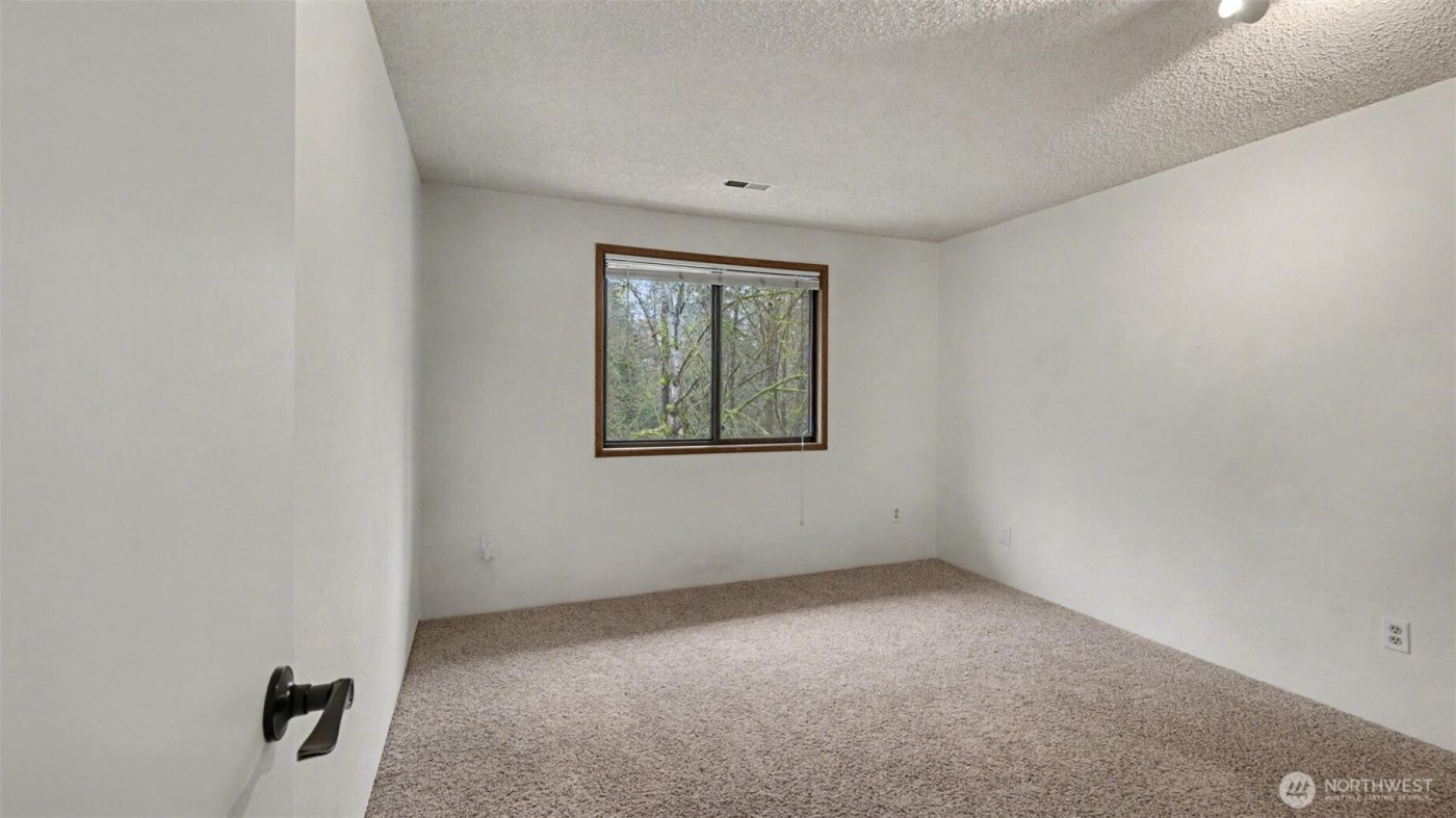 26118 147th Place SE, Kent, WA 98042