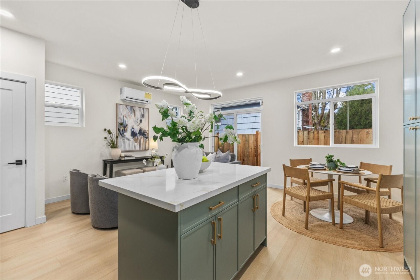 11017 35th Avenue NE, Seattle, WA 98125