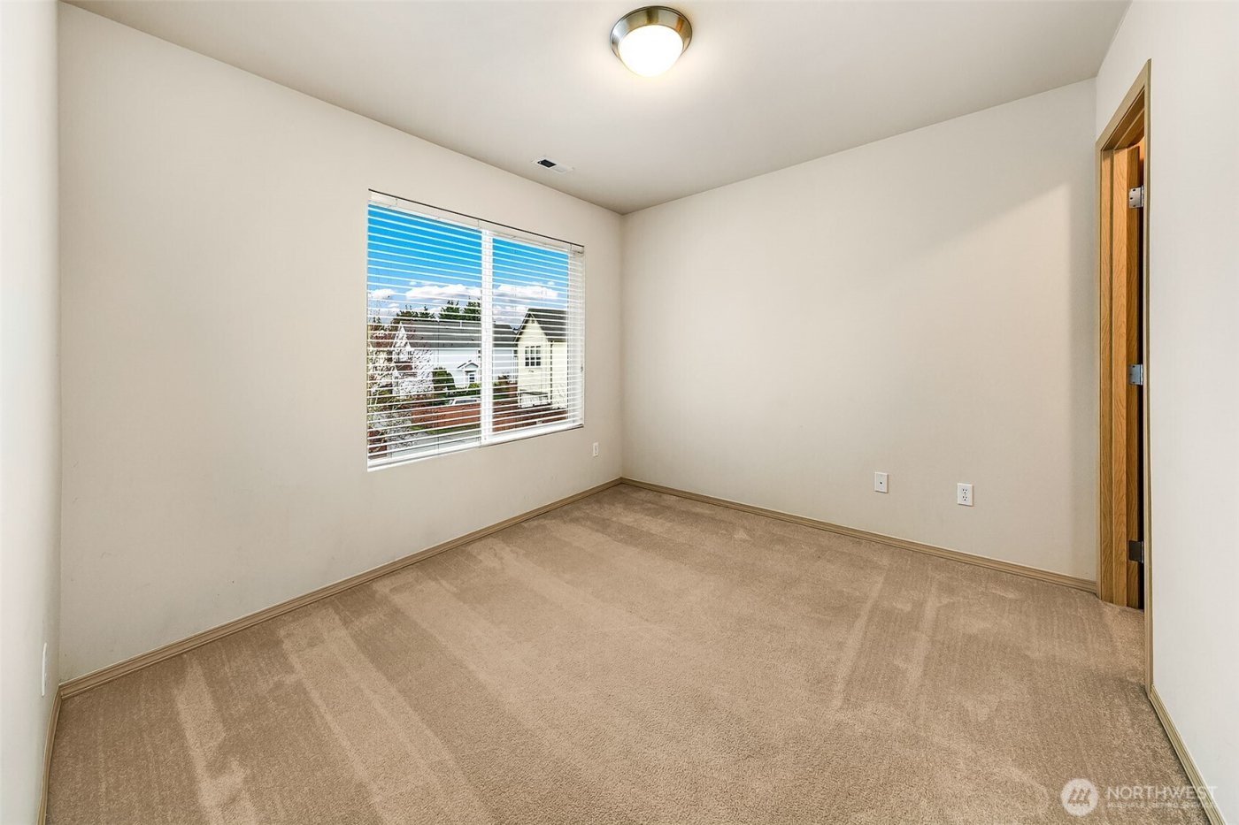 200 Ferndale Court NE, Renton, WA 98056