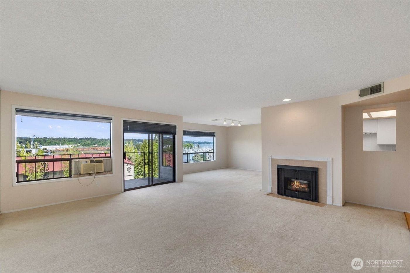 908 East Bay Drive NE #E203, Olympia, WA 98506