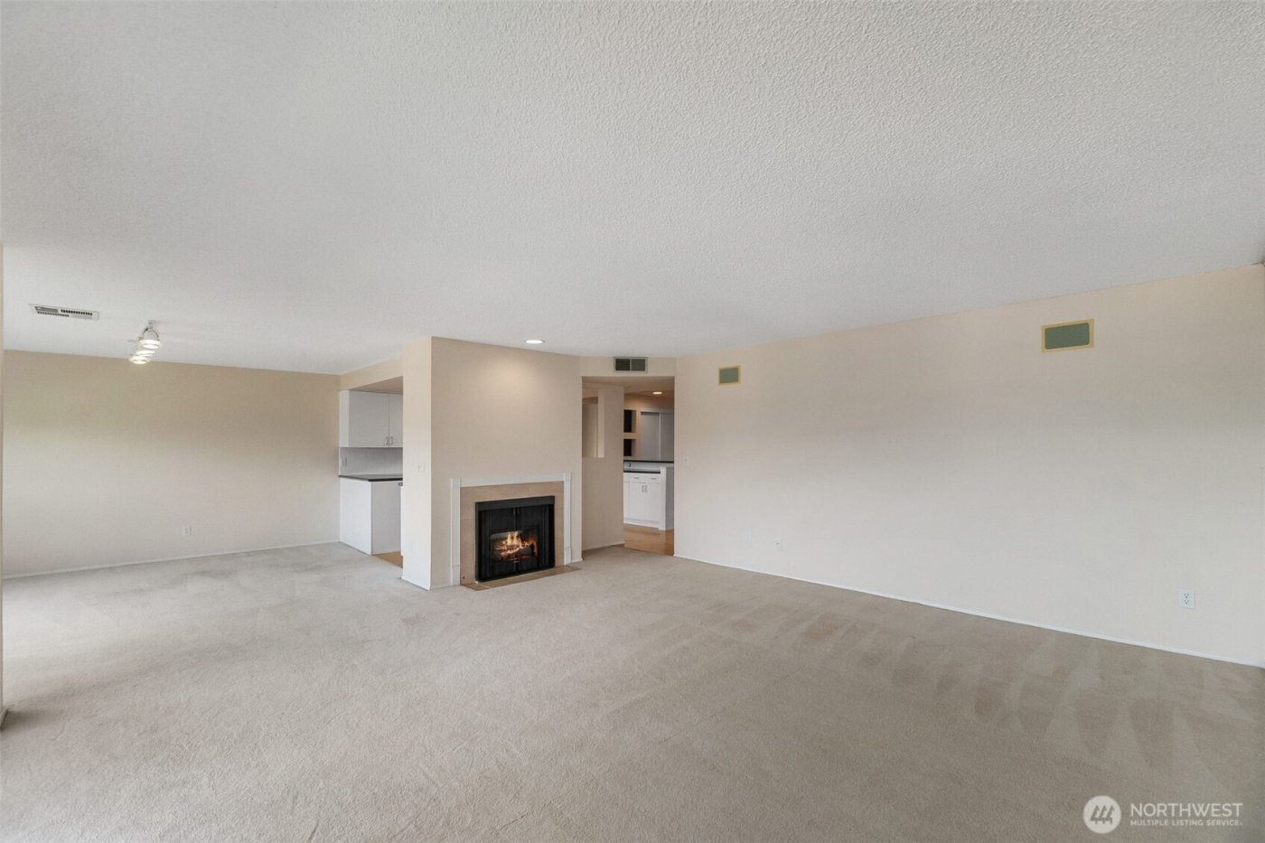 908 East Bay Drive NE #E203, Olympia, WA 98506